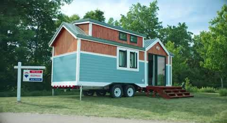 RE/MAX Tiny Home - House Tour Feature Highlights
